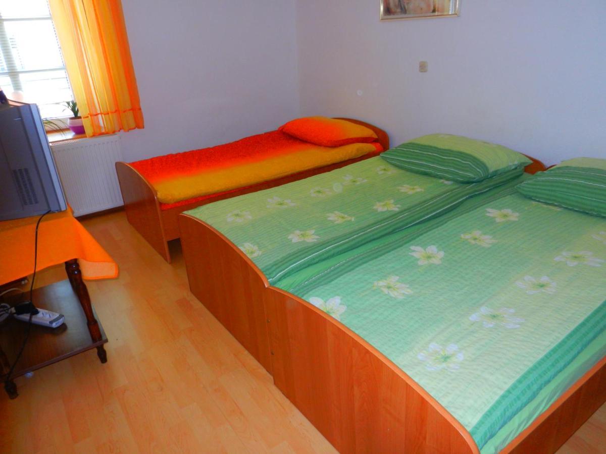Hotel Gostilna Stara Posta Podkraj Zewnętrze zdjęcie