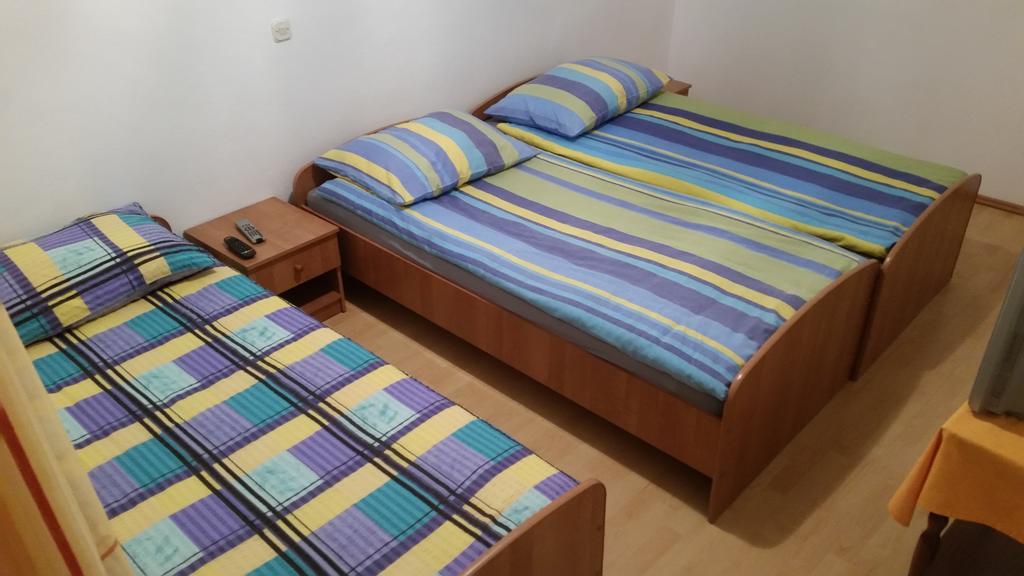 Hotel Gostilna Stara Posta Podkraj Zewnętrze zdjęcie
