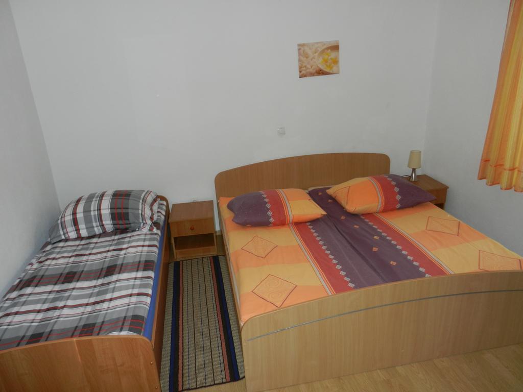 Hotel Gostilna Stara Posta Podkraj Zewnętrze zdjęcie