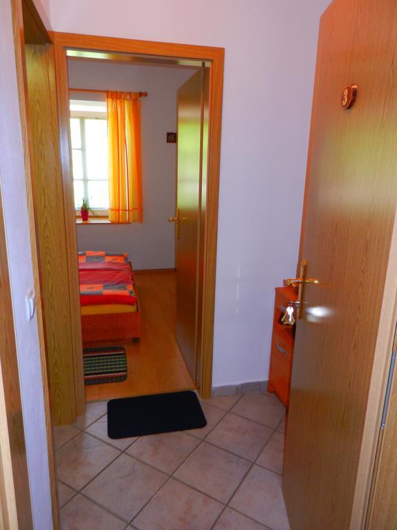 Hotel Gostilna Stara Posta Podkraj Zewnętrze zdjęcie