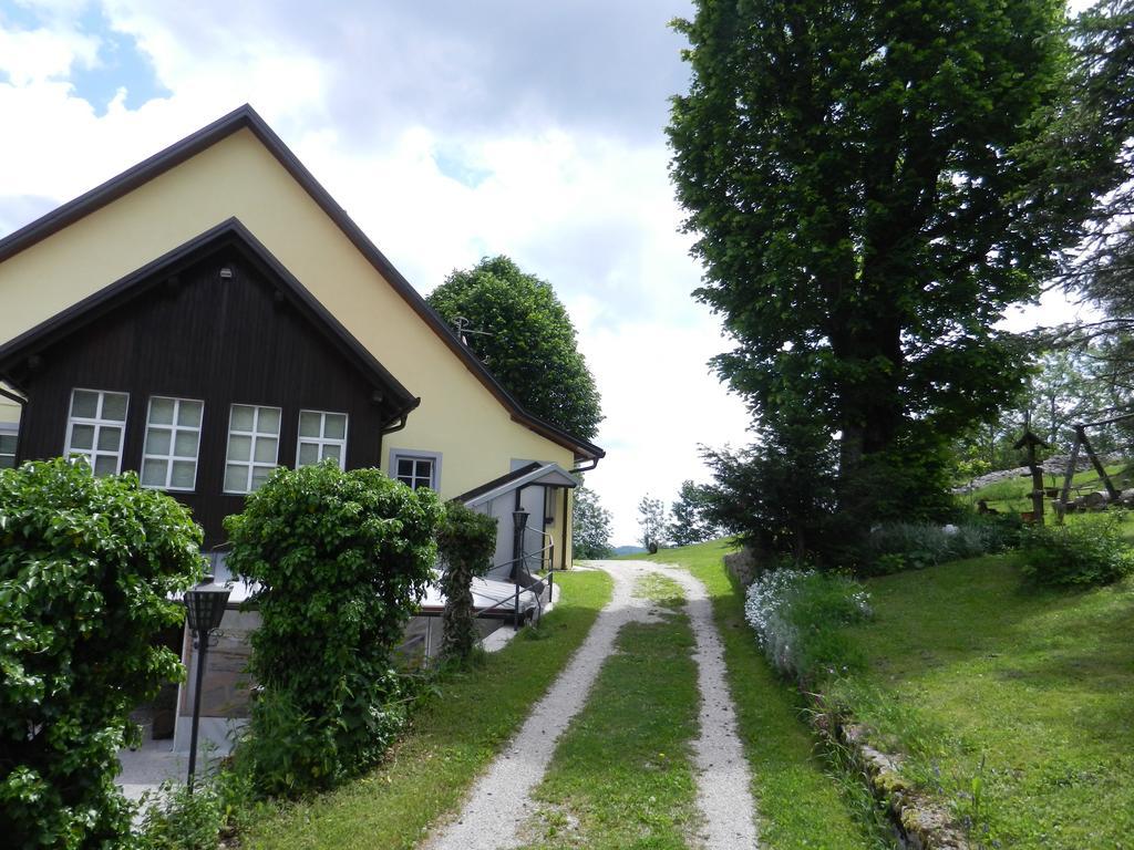 Hotel Gostilna Stara Posta Podkraj Zewnętrze zdjęcie